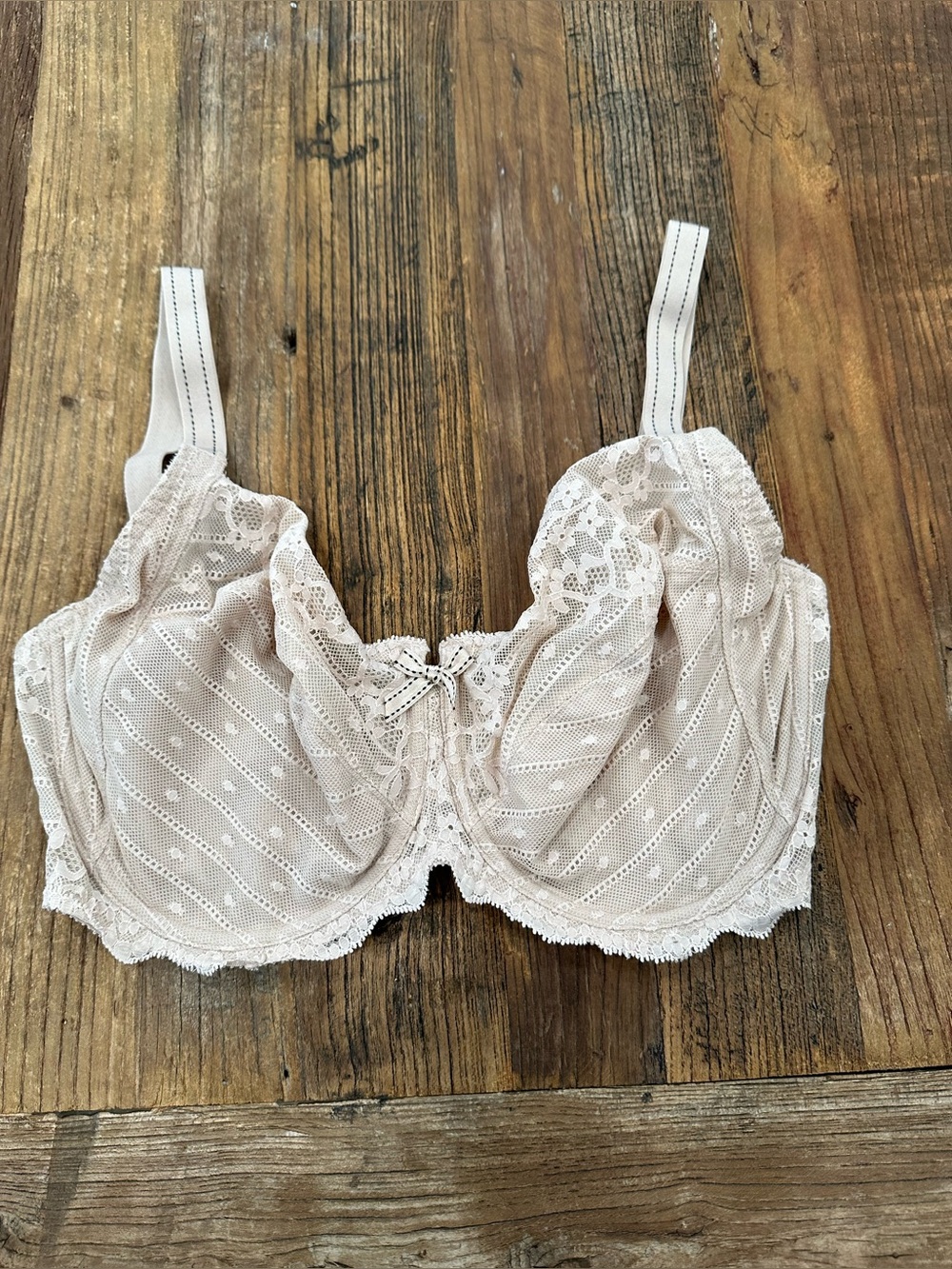 Chantelle Light Beige Lace Underwire Bra